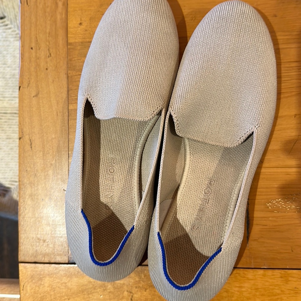Amazing condition Rothy’s